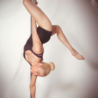 Pole & Plumes