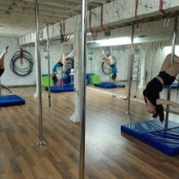PoleJunkies Studio Calgary SW