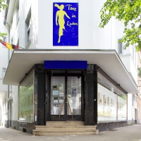 TANZ IM LADEN