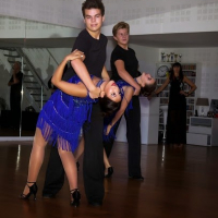 Au Salon De Danse School Valerie Plazenet